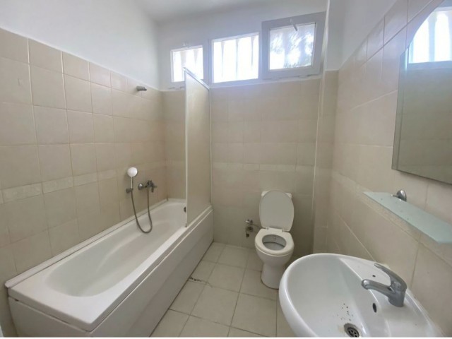 Flat for Rent in Dereboyu