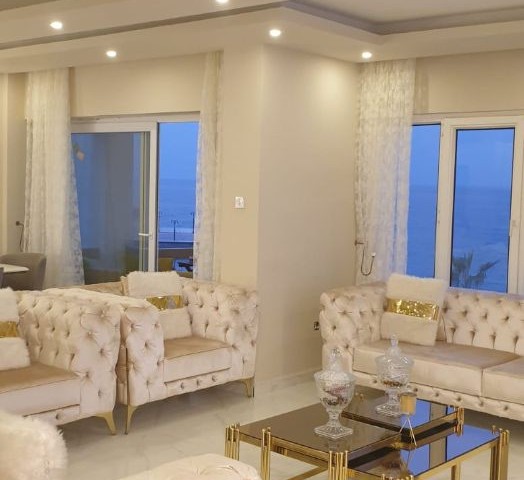 3+1 FOR SALE IN KYRENIA CENTER