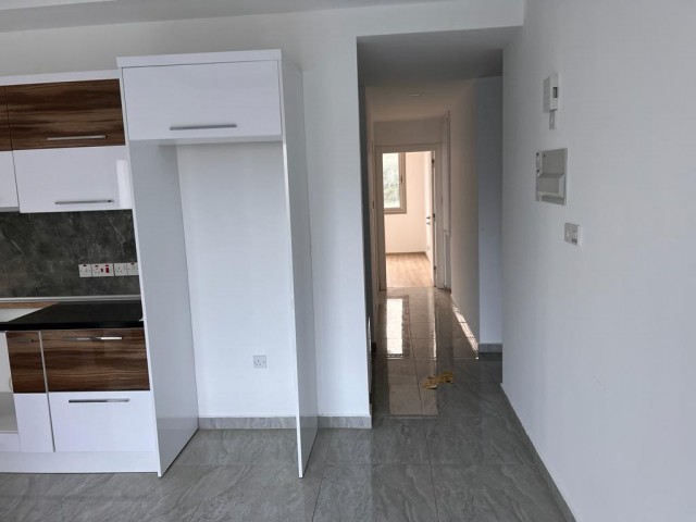 GİRNE MERKEZDE SATILIK 2+1 DAİRE 