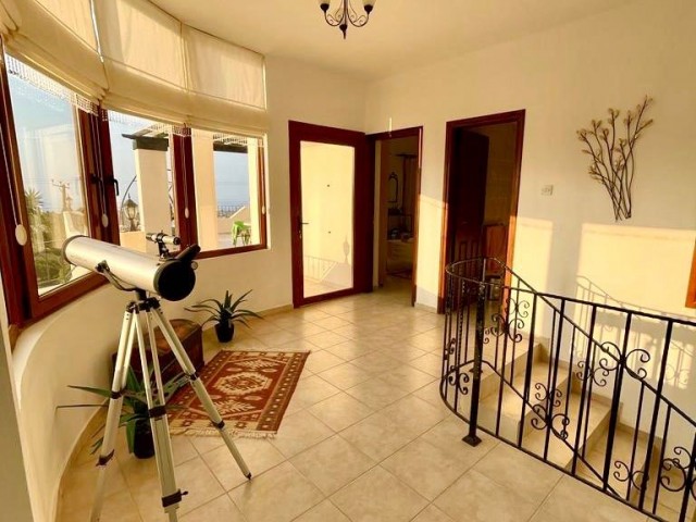 Karşıyaka 4+1 Villa