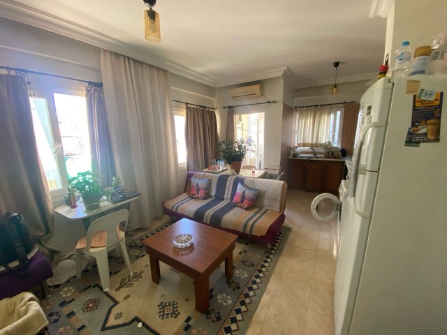 Girne/ Yukarı Girne satılık 1+1 daire 