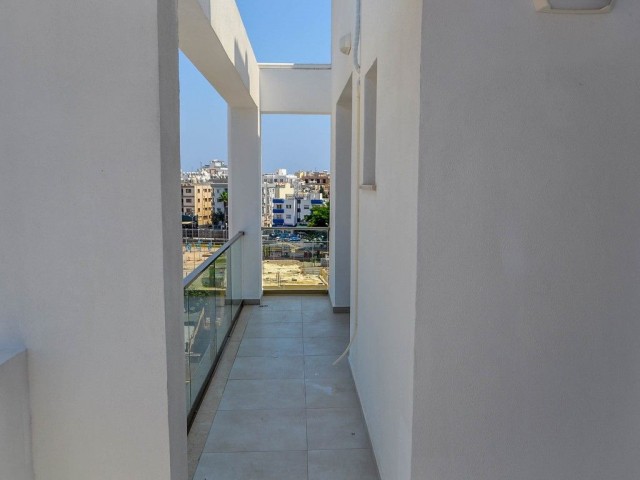 1+1 PENTHOUSE FOR SALE, MADE IN TURKEY, FULLY FURNISHED, IN THE CENTER OF GAZİMAĞUSA ** 