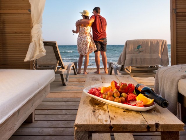 Machen Sie eine Pause in diesem atemberaubenden 2-Schlafzimmer-Apartment mit Meer- und Bergblick