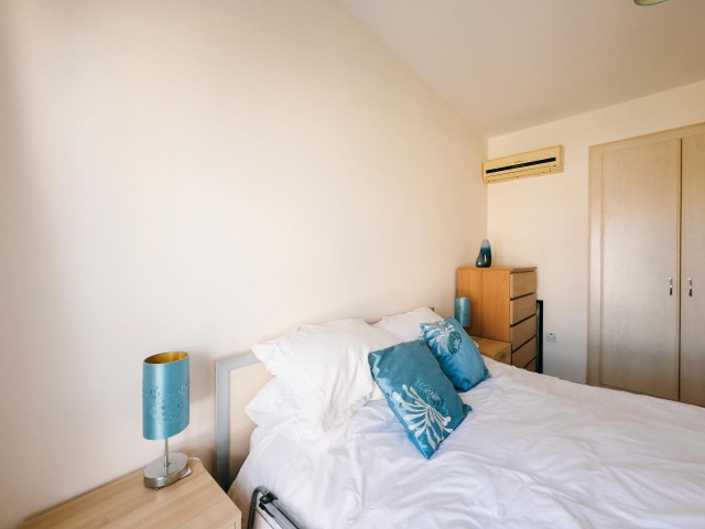 Komplett möbliertes Apartment mit 1 Schlafzimmer in einem 5-Sterne-Seeresort
