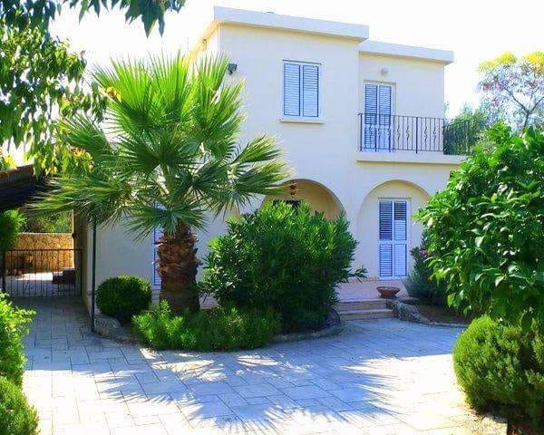 3 BEDROOM VILLA FOR SALE IN KYRENIA