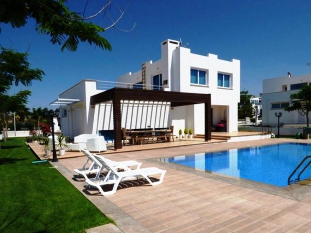 Luxury Villa ON THE SEA With 5 bedrooms & Private Pool