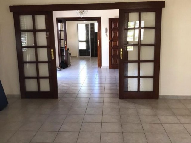 Business To Rent in Girne Merkez, Kyrenia