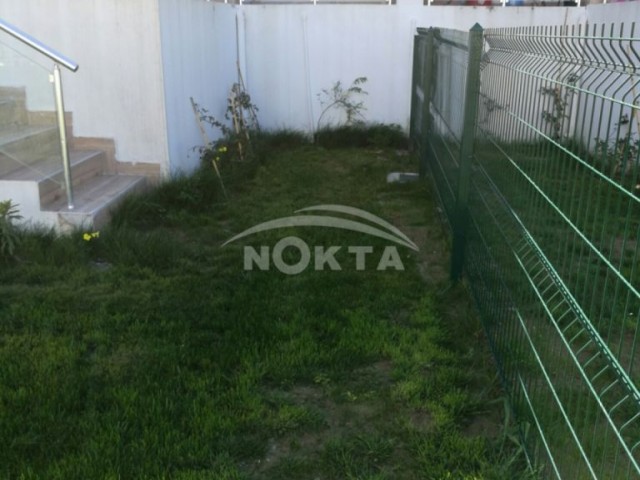 Kıbrıs/Alsancakta Merit oteller bölgesinde satılık özel bahçeli 1+1 daire...