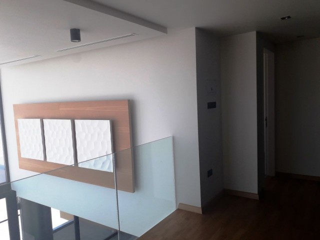 Girne merkezde satılık Lux Penthouse 