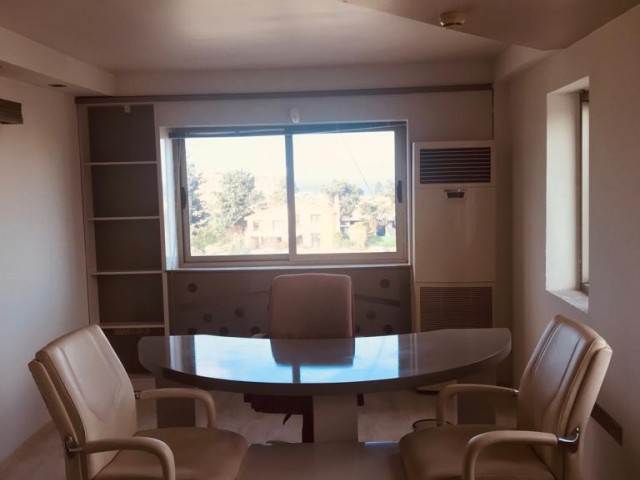 کسب و کار برای اجاره in Karaoğlanoğlu, گیرنه