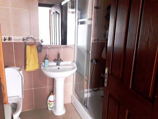 Flat For Sale in Yukarı Girne, Kyrenia