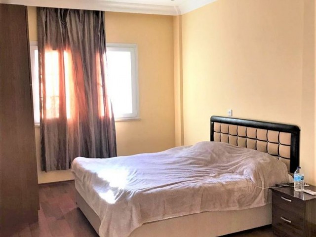 Kiralık geniş 5+2 villa.