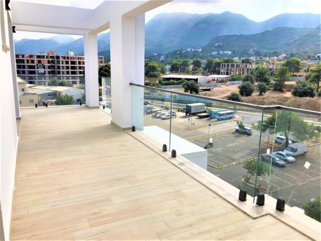 Kıbrıs/Girne merkezde satılık muhteşem 2+1 penthouse daire