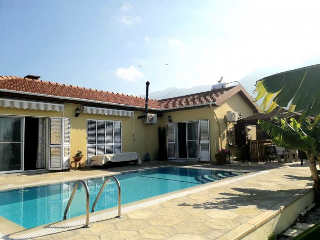 Wonderful resale villa with swimming pool 