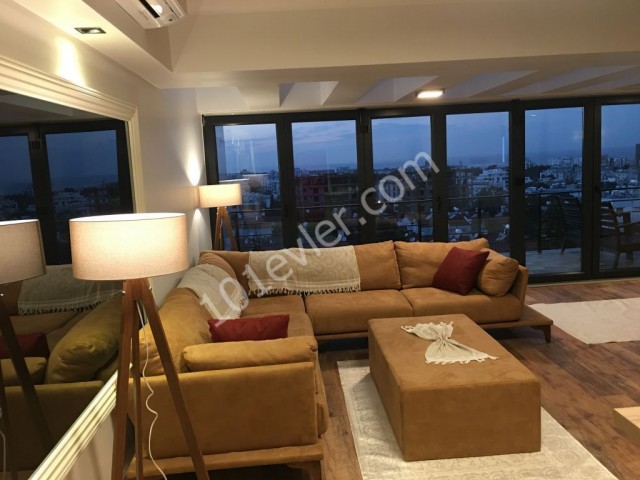 For rent luxury apartment in city center