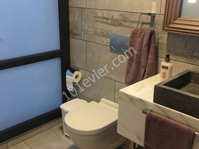 Girne merkezde ultra lüks kiralık daire