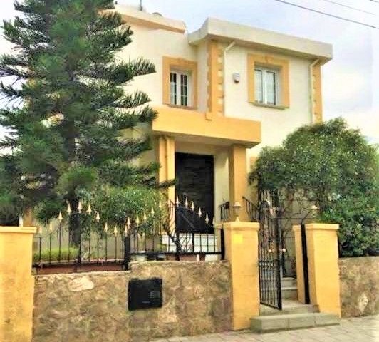 Bellapaiste satılık 3+1 özel havuzlu villa