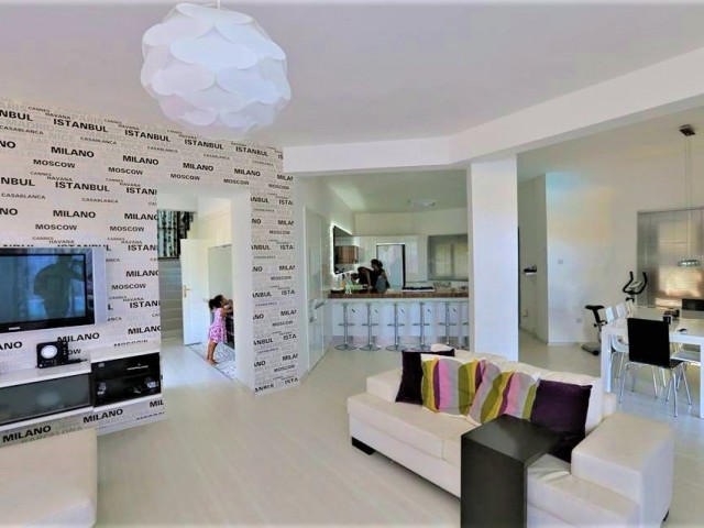  MAGNIFICENT TRIPLEX RESALE VILLA WİTH STUNNİNG VİEWS...