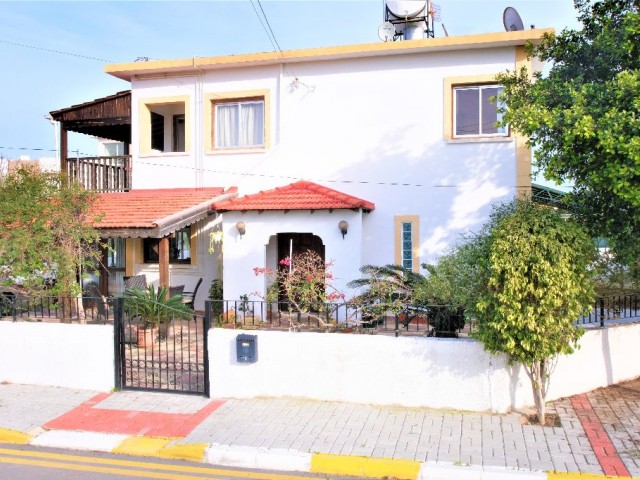 Kaya Palazzo otelin yanında,satılık villa