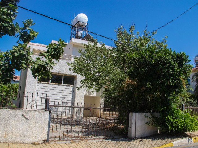 The building(villa) for sale in the magnificent location is close to the main street!!! ** 