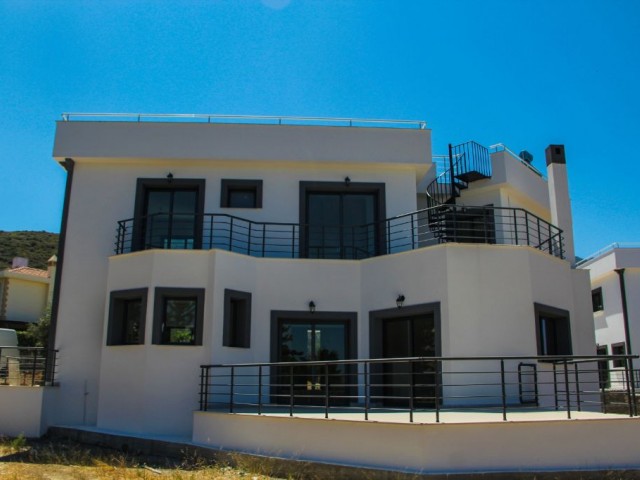 4 + 1 VILLAS FOR SALE IN KYRENIA ALSANCAK!!! ** 