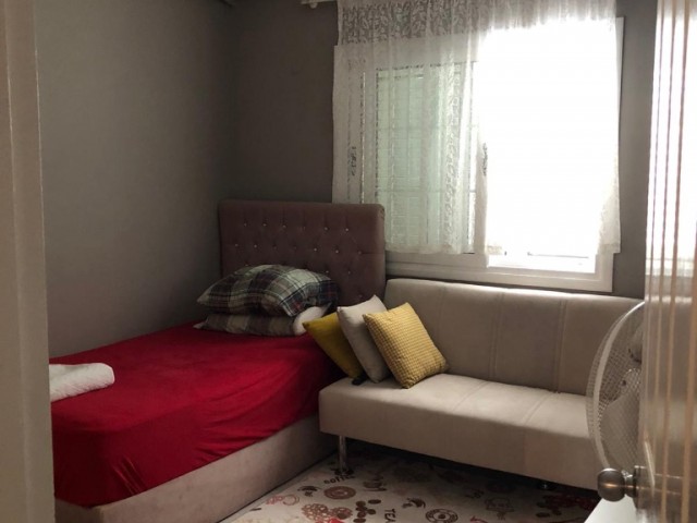 Girne merkezde satılık site içi 3+1 daire