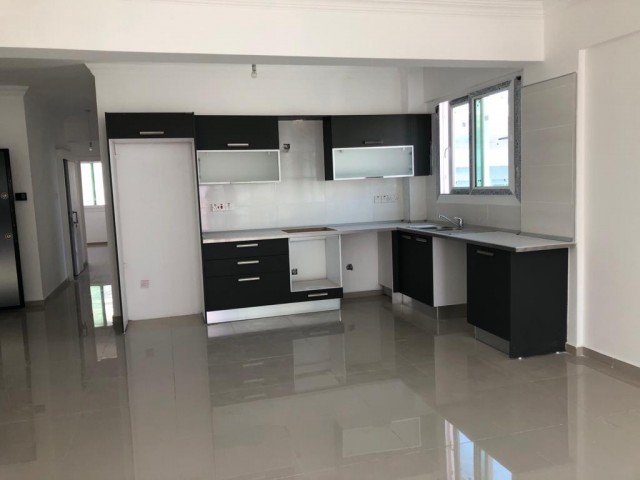 3+1 Wohnung zum Verkauf in Kyrenia Zentrum ** 