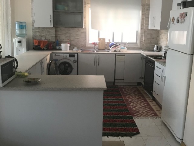 Spacious 3 + 1 apartment for sale in the center of Kyrenia ** 