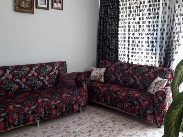 Girne/Alsancak bölgesinde satılık 2+1 daire 