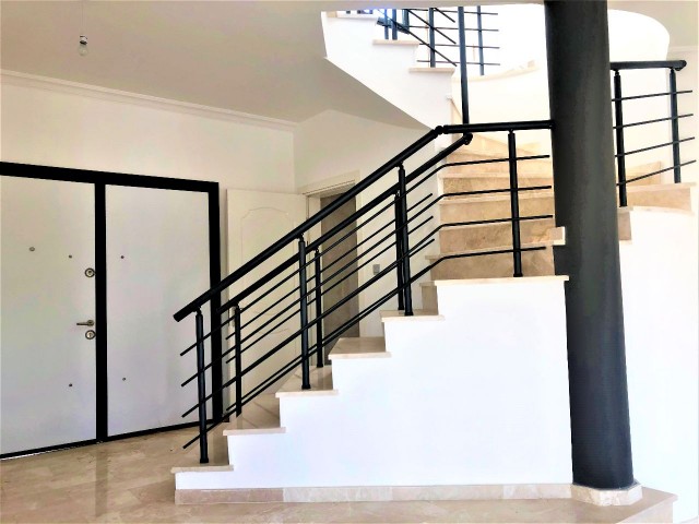 Villa in 1200m2 Grundstück zum Verkauf in Alsancak ** 