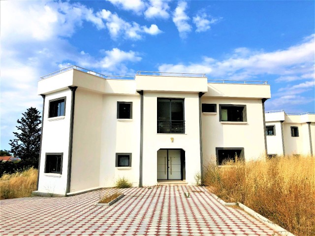 Villa in 1200m2 Grundstück zum Verkauf in Alsancak ** 