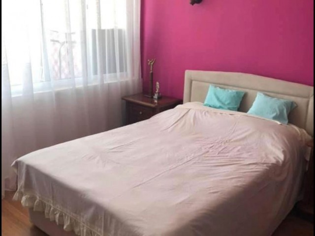 Girne merkezde satılık 2+1 daire