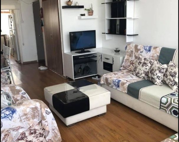 Girne merkezde satılık 2+1 daire