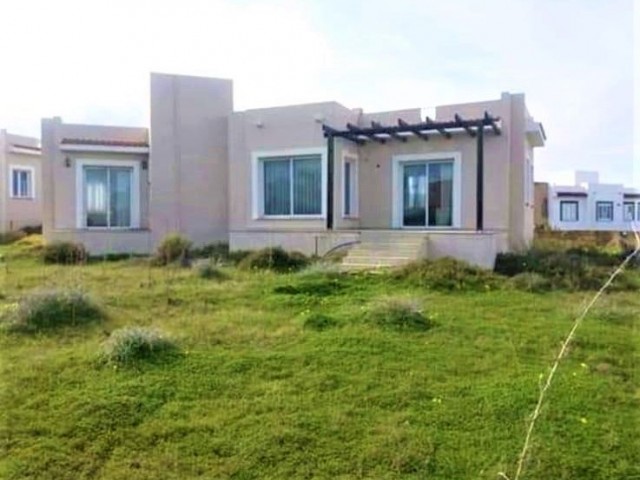 3+1 villas for sale within walking distance of the sea ** 