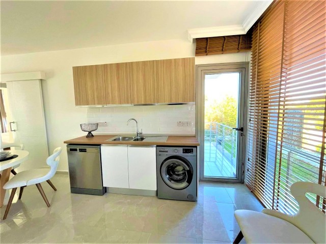 2+1 flats with pool for sale in a magnificent location in Alsancak ** 