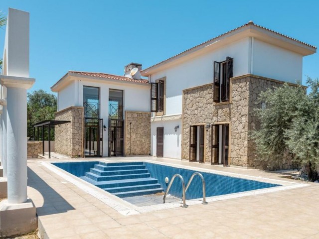 4 + 1 villa mit privatem Pool in Bellapais zu verkaufen ** 