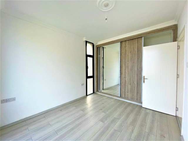 Havuzlu 2+1 lüks eşyalı daire