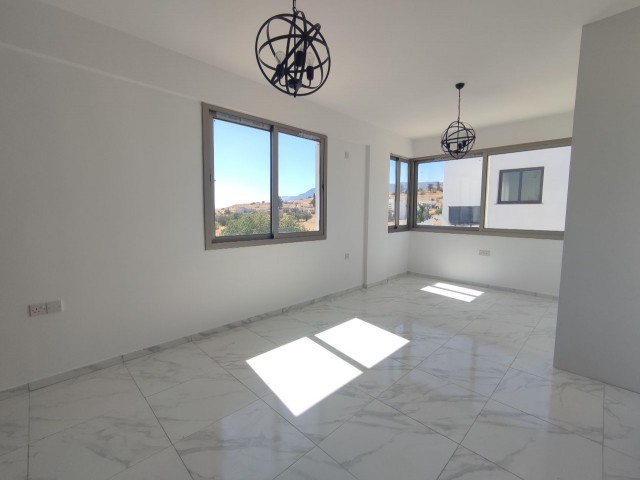 Girne Dikmen Satılık 3+1 Geniş, Lüks Villa 