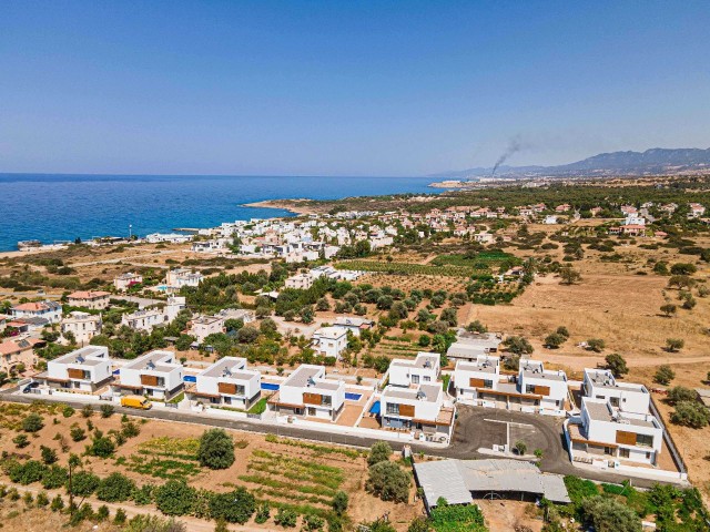 Çatalköyde deniz tarafta lüks villa