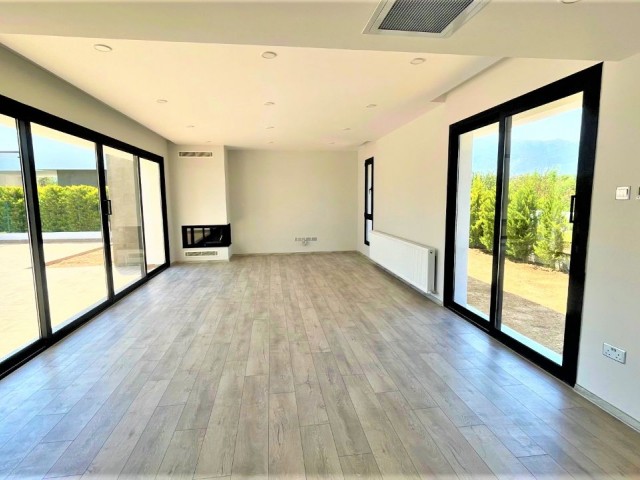 Luxusvilla zum Verkauf in Kyrenia/Chatalköy ** 