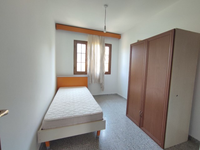 KYRENIA Zeytinlik 2 + 1 Apartment for Rent ** 