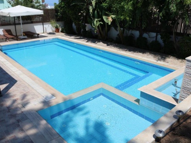 4 + 1 Villa with private pool for sale in the center of Kyrenia ** 