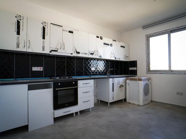 New apartments with zero furniture for rent in Gönyelide ** 