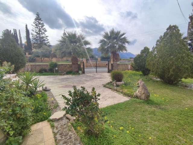 2+ 1 Authentic VILLA FOR RENT IN KYRENIA YEŞILTEPEDE ** 