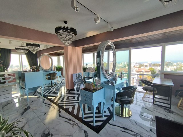 4+1 LUXURY PENTHOUSE FOR SALE / COMMERCIAL PERMIT / MAGNIFICENT VIEW IN THE CENTER OF KYRENIA!! ** 