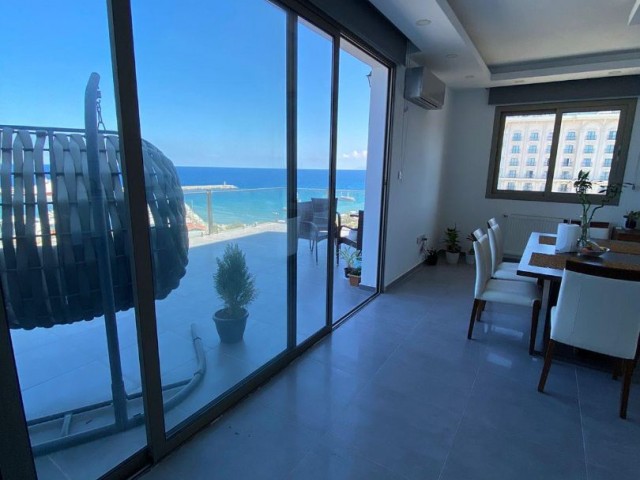 Zu verkaufen 3+1 Penthouse mit herrlichem Meerblick in Kyrenia Zentrum 