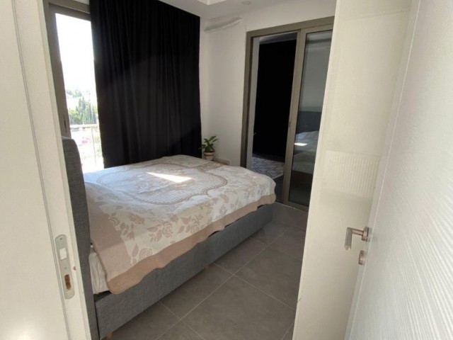 Girne Merkez Satılık 3+1 Muhteşem Deniz Manzaralı Penthouse ( SATILDI )