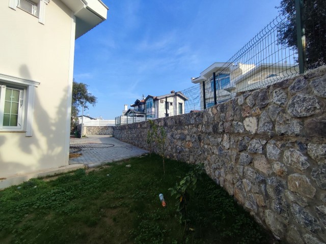 Kyrenia Alsancak 3+1 voll möblierte Villa zu vermieten