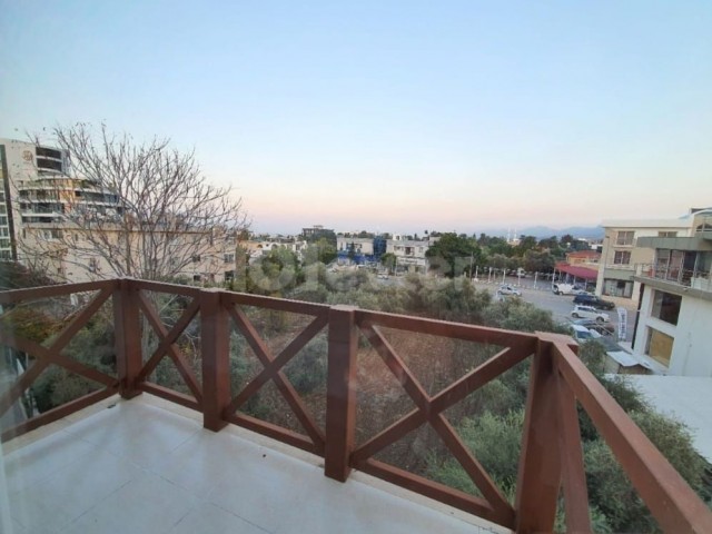 3+1 voll möblierte Wohnung zur Miete in Kyrenia Centre
