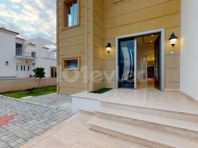 VILLA FOR SALE IN GİRNE ALSANCAK WALKING DISTANCE TO THE SEA